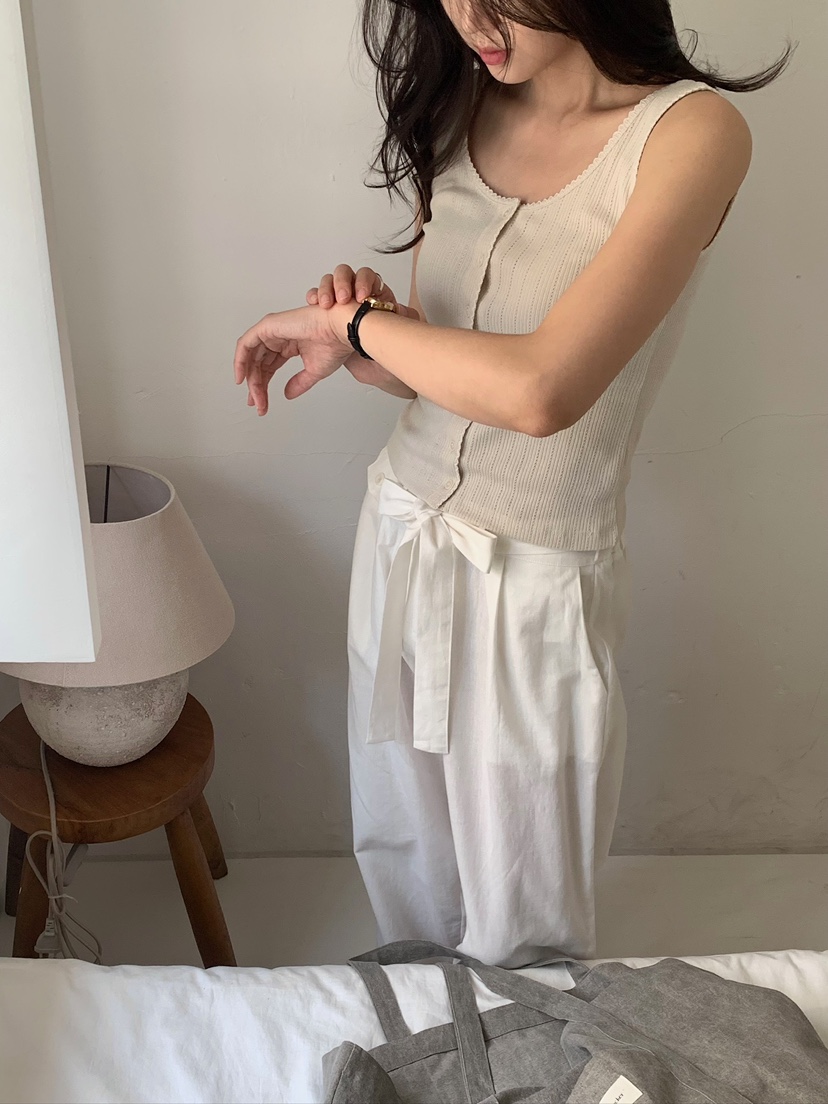 BLEECKER東大門實拍韓國女士新品熱賣休閑吊帶背心刺繡紐扣BLEECKER吊帶/背心