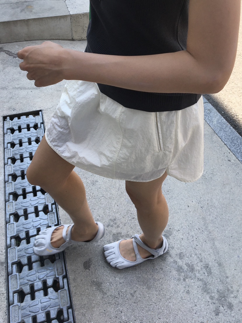 BAKING POWDER韓國直郵實拍女裝新品休閑人氣時尚推薦短裙BAKING POWDER短裙