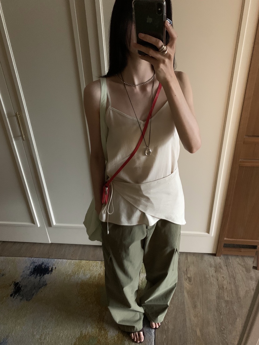 LOFN東大門實拍韓國女裝新品人氣熱賣時尚休閑推薦吊帶背心LOFN吊帶/背心