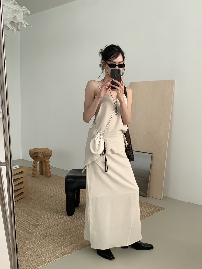 LOFN東大門實拍韓國女裝新品人氣熱賣時尚休閑推薦吊帶背心LOFN吊帶/背心