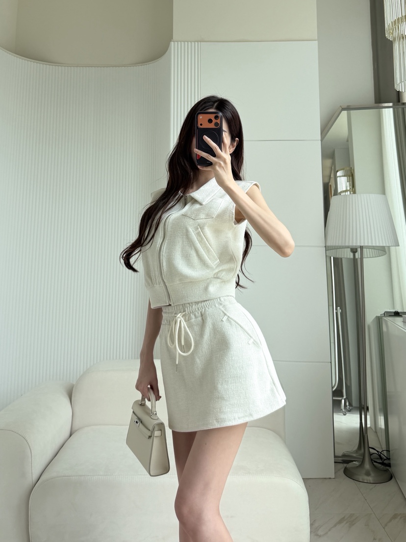 CLOTH東大門實拍韓國女士新款熱賣時尚套裝不含包口袋拉鏈CLOTH套裝