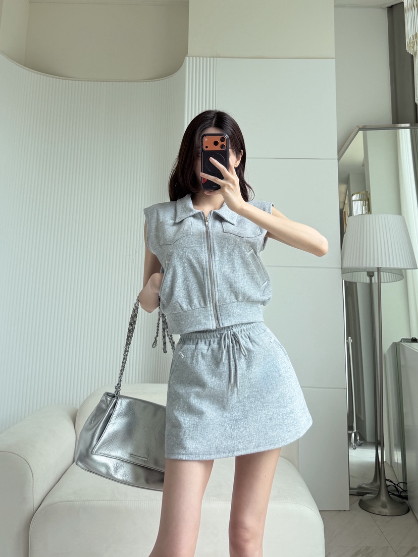 CLOTH東大門實拍韓國女士新款熱賣時尚套裝不含包口袋拉鏈CLOTH套裝圖色2