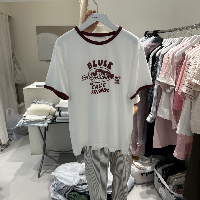 LORING RE I韓國東大門直郵女士新款推薦休閑時尚人氣T恤LORING RE-I/BARET恤圖色1