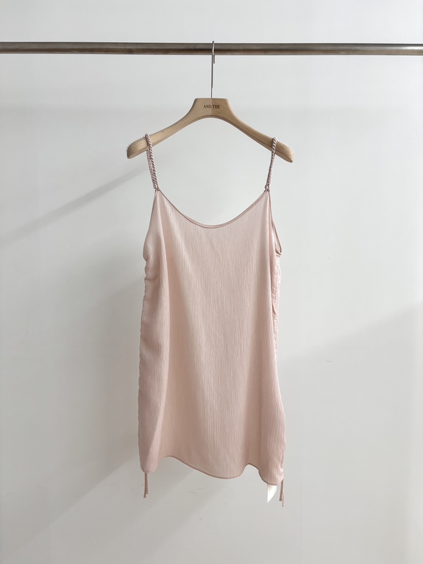 AND THE韓國直郵女裝新款26夏季熱賣休閑人氣推薦吊帶背心AND THE吊帶/背心圖色1