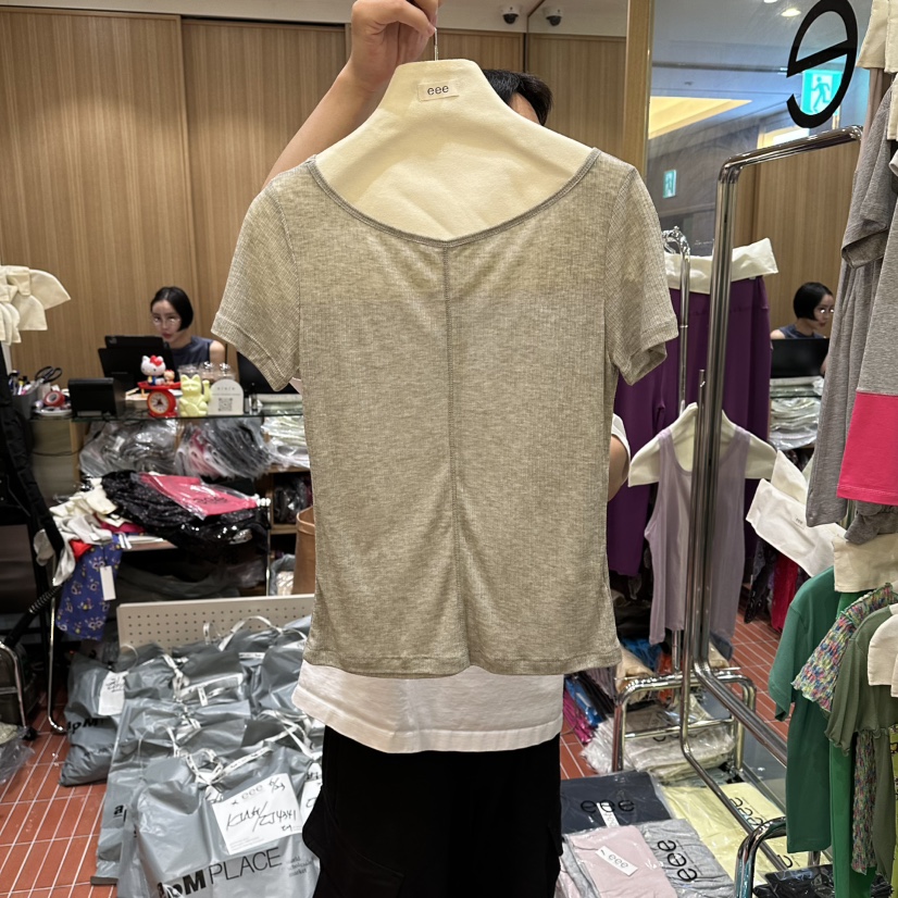EEE韓國東大門代購女裝新品人氣推薦26夏季熱賣時尚T恤短款EEET恤圖色3