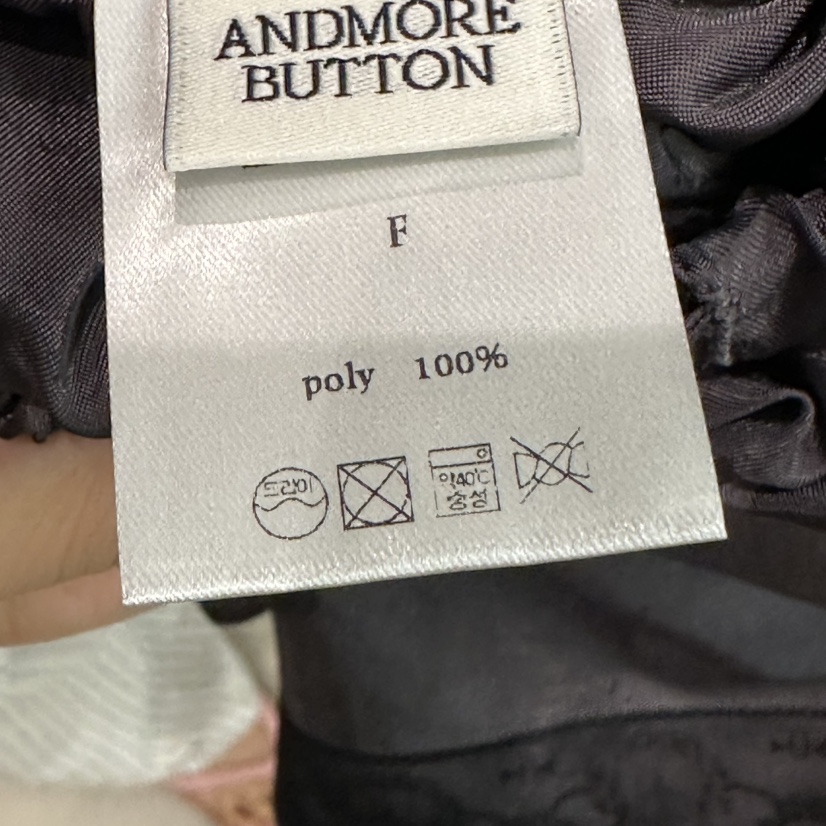 ANDMORE BUTTON韓國直郵實拍女士新款熱賣時尚休閑短褲緞面ANDMORE BUTTON短褲