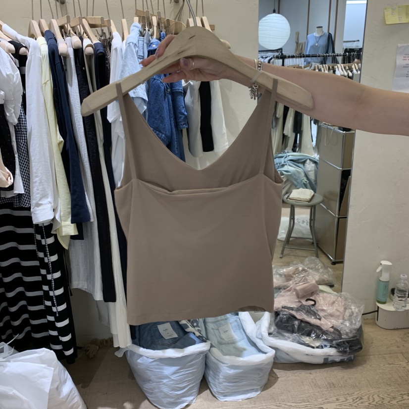 W AND J韓國直郵女裝新款推薦26夏季熱賣人氣時尚吊帶背心W AND J吊帶/背心