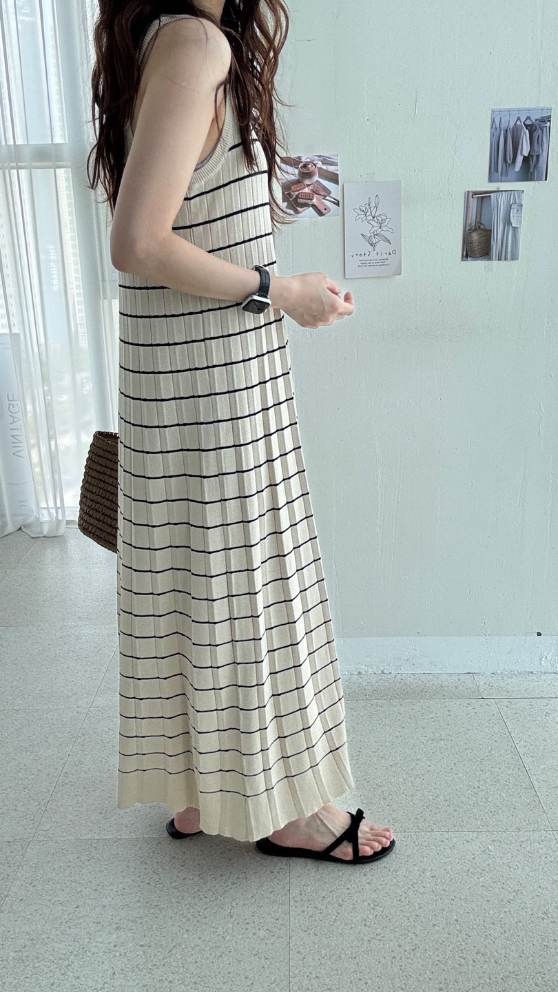 OLA韓國直郵實拍女士新品推薦人氣26夏季休閑熱賣連衣裙OPSmellor/OLA連衣裙