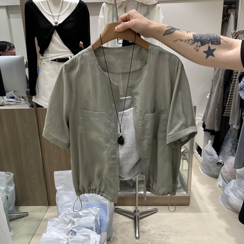 MELO韓國東大門直郵女裝新款休閑襯衫蕾絲衫不含項鏈口袋亞麻MELO襯衫/蕾絲衫圖色2