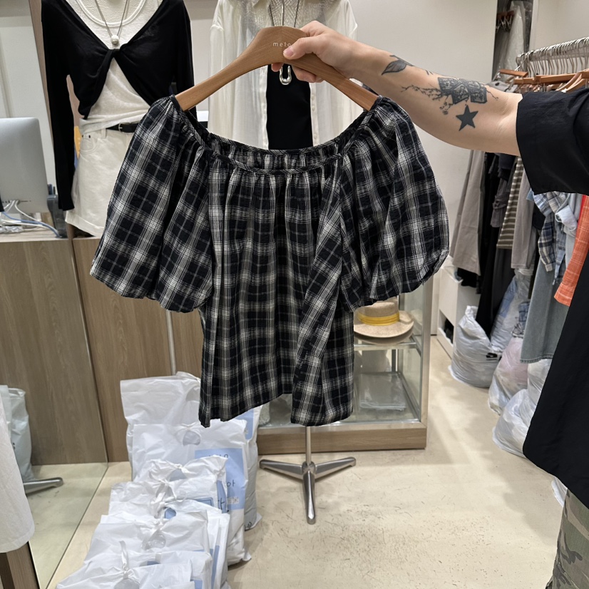 MELO韓國東大門代購女裝新品時尚26夏季襯衫蕾絲衫泡泡袖格子MELO襯衫/蕾絲衫圖色2