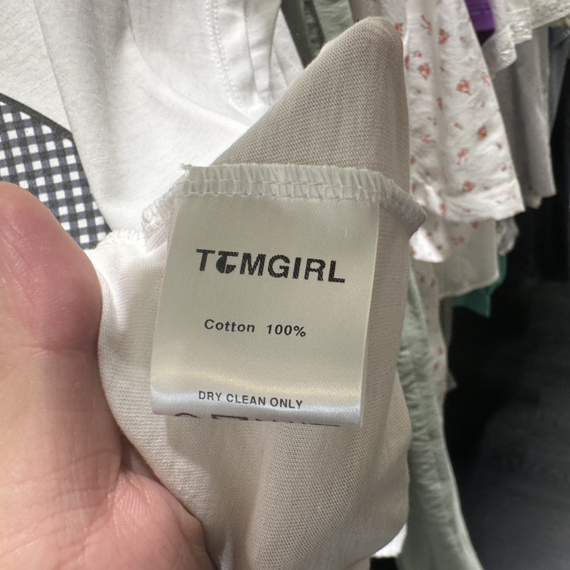TOMGIRL韓國東大門代購女裝新品推薦人氣熱賣休閑時尚T恤TOMGIRLT恤