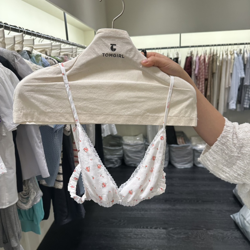 TOMGIRL韓國直郵實拍女裝新品時尚人氣休閑熱賣26夏季吊帶背心TOMGIRL吊帶/背心圖色2