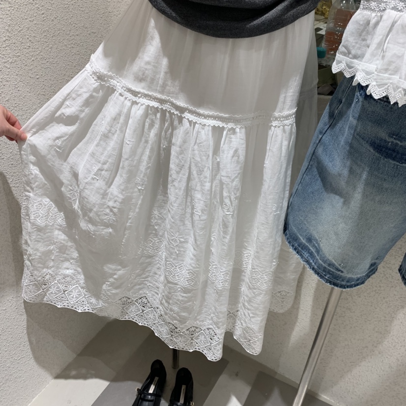 SSEMIENNE韓國東大門代購女裝新款時尚休閑半身裙中短裙刺繡SSENIQUE/SSEMIENNE半身裙/中短裙圖色1