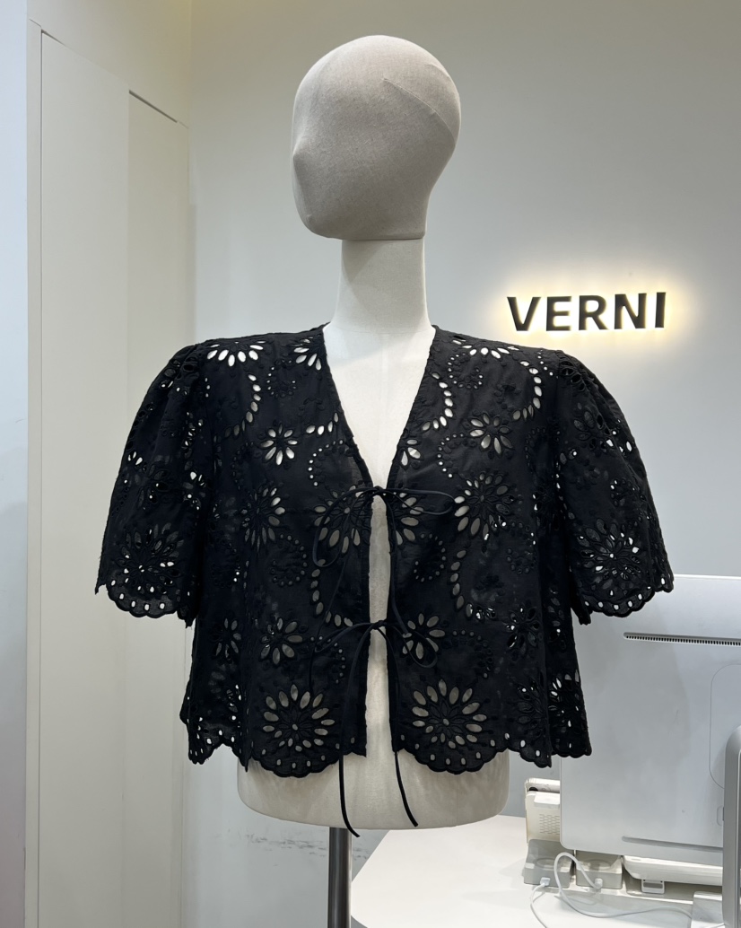 VERNI韓國東大門代購女士新款休閑襯衫蕾絲衫羊毛開襟鏤空VERNI襯衫/蕾絲衫圖色1