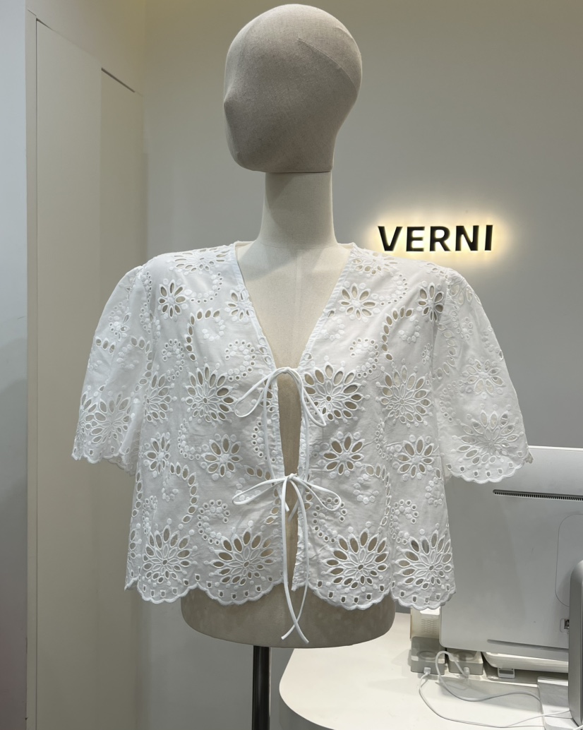 VERNI韓國東大門代購女士新款休閑襯衫蕾絲衫羊毛開襟鏤空VERNI襯衫/蕾絲衫圖色2