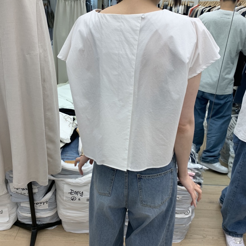 MOI-A韓國直郵實拍女士新品26夏季熱賣時尚襯衫蕾絲衫褶裥MOI-A襯衫/蕾絲衫