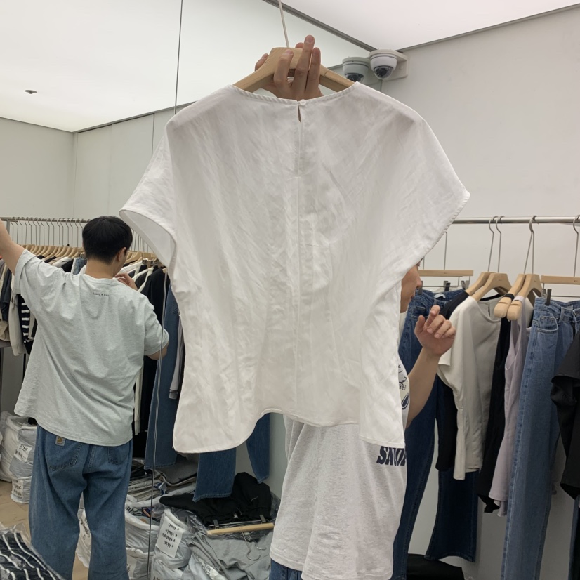 MOI-A東大門實拍韓國女裝新品推薦熱賣時尚人氣襯衫蕾絲衫MOI-A襯衫/蕾絲衫