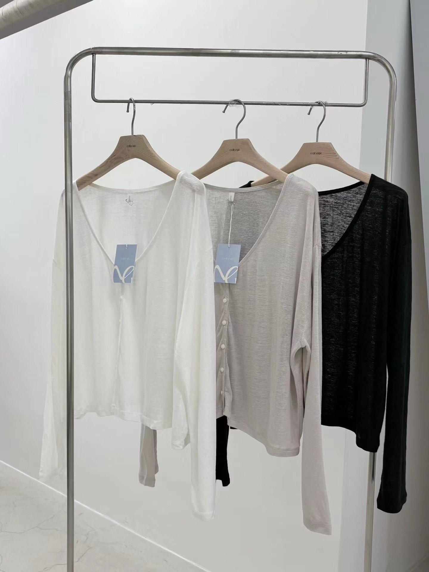 MELLOUNGE-멜라운지-T韓國直郵女士新款時尚長袖T恤不含內搭亞麻布MELLOUNGE-2件起長袖T恤
