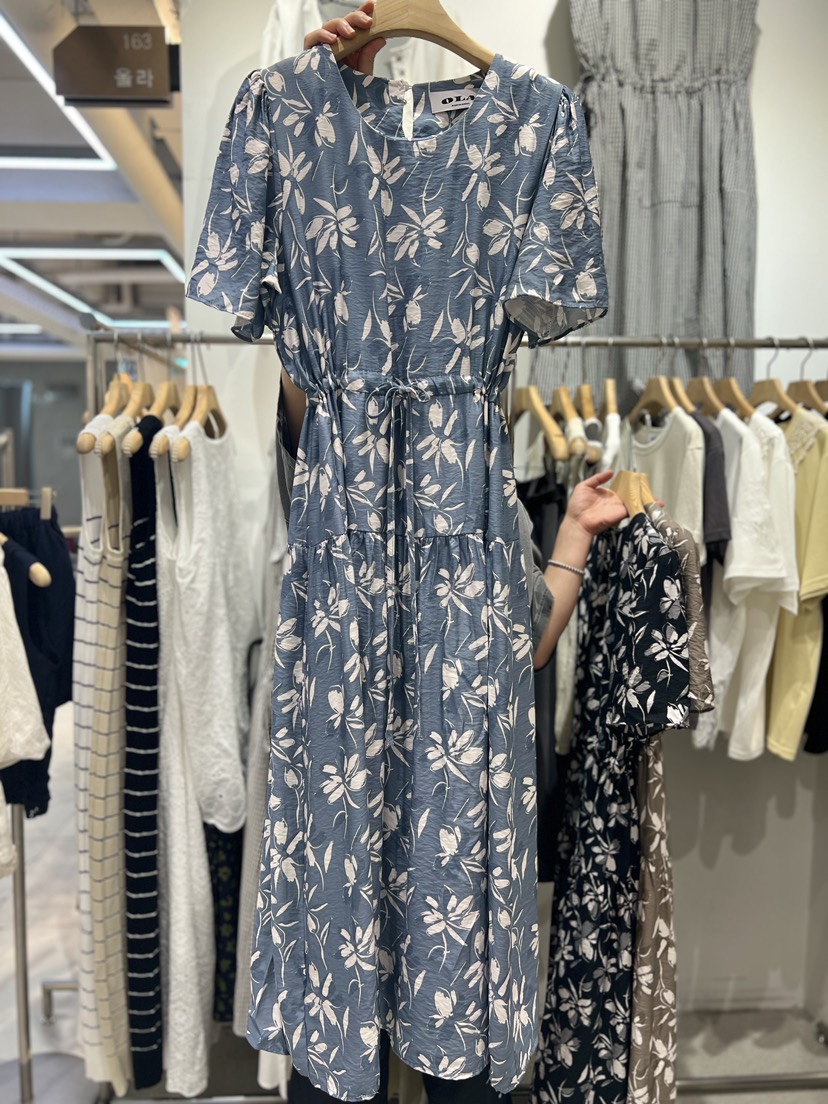 OLA韓國直郵女裝新品26夏季推薦休閑熱賣時尚人氣連衣裙OPSmellor/OLA連衣裙圖色1