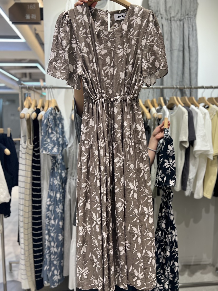OLA韓國直郵女裝新品26夏季推薦休閑熱賣時尚人氣連衣裙OPSmellor/OLA連衣裙圖色2