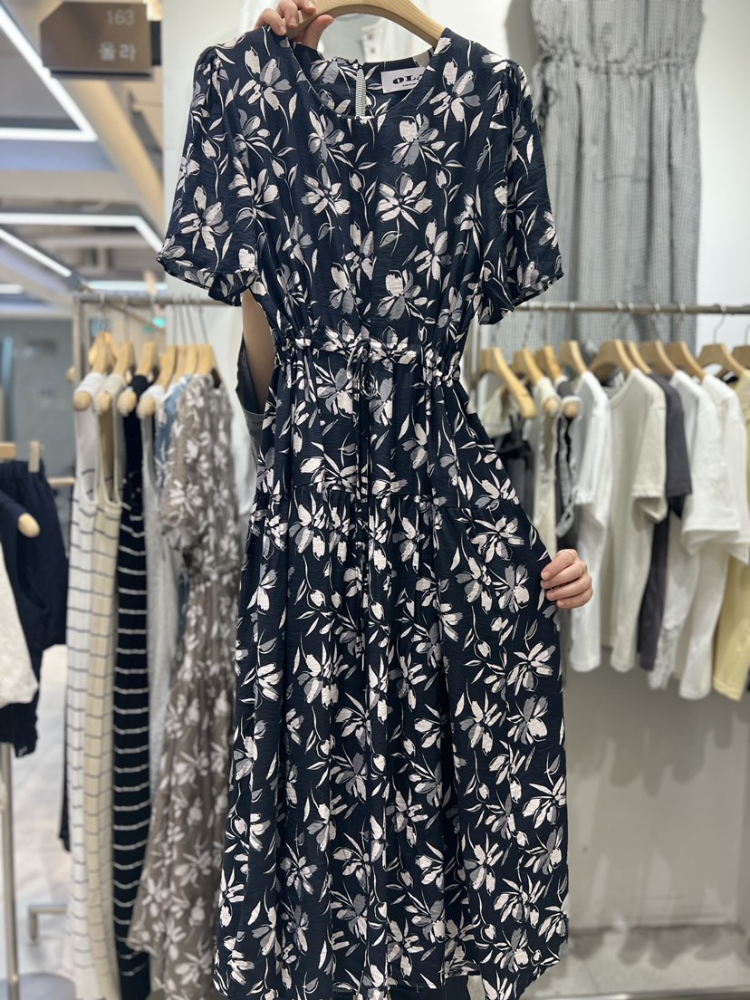OLA韓國直郵女裝新品26夏季推薦休閑熱賣時尚人氣連衣裙OPSmellor/OLA連衣裙圖色3
