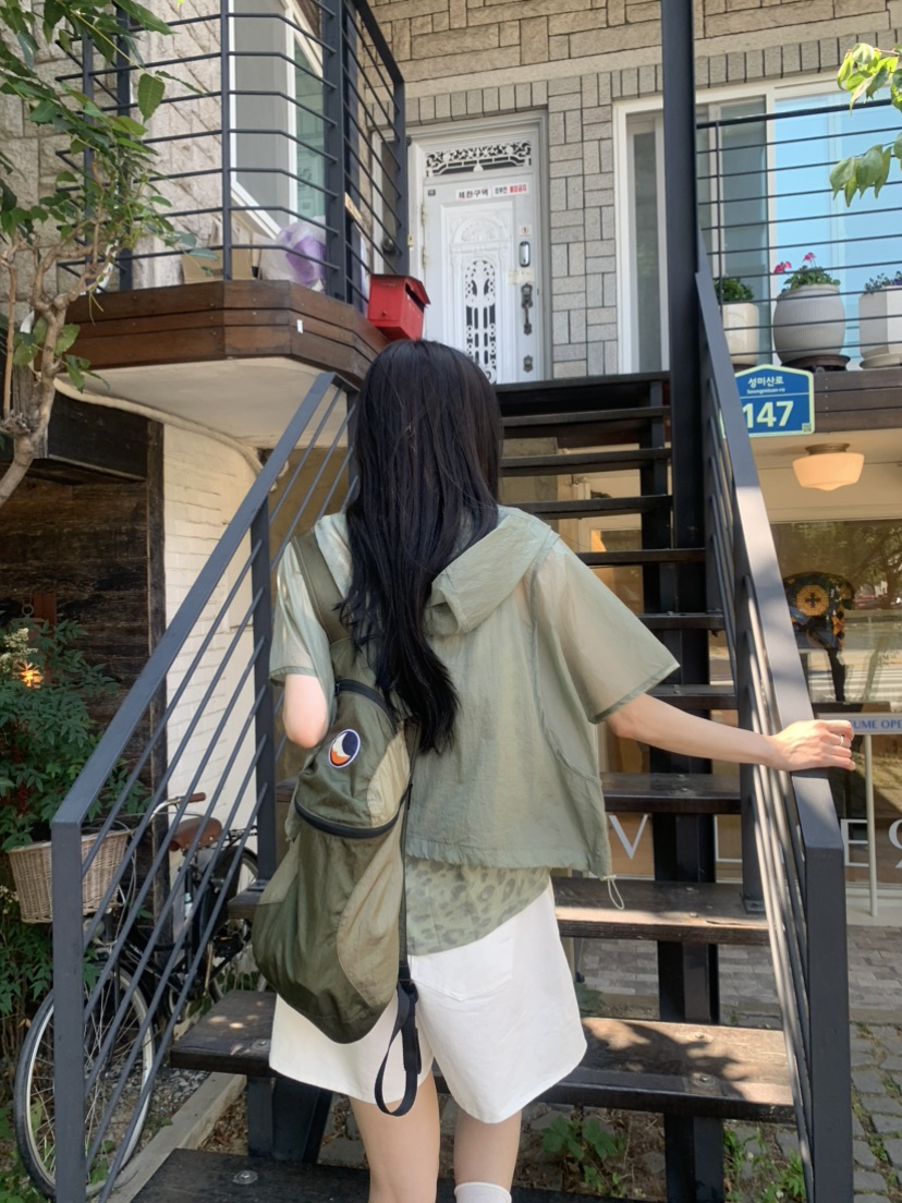 LE AVE韓國代購女裝新品熱賣人氣時尚推薦26夏季夾克運動連帽LE AVE夾克