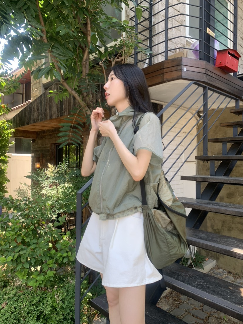 LE AVE韓國代購女裝新品熱賣人氣時尚推薦26夏季夾克運動連帽LE AVE夾克