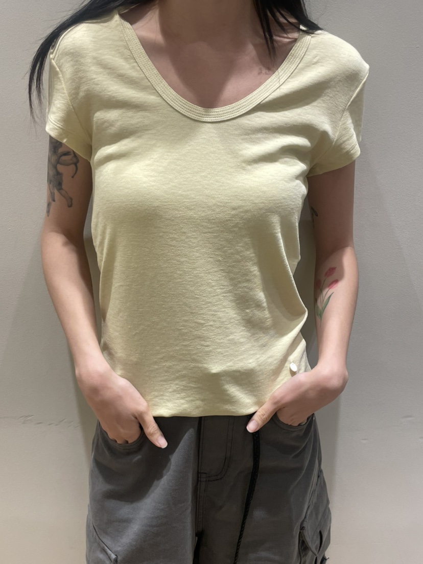 NEOUL東大門實拍韓國女士新品推薦休閑熱賣26夏季時尚T恤NEOUL/ahin雙領標簽T恤圖色1