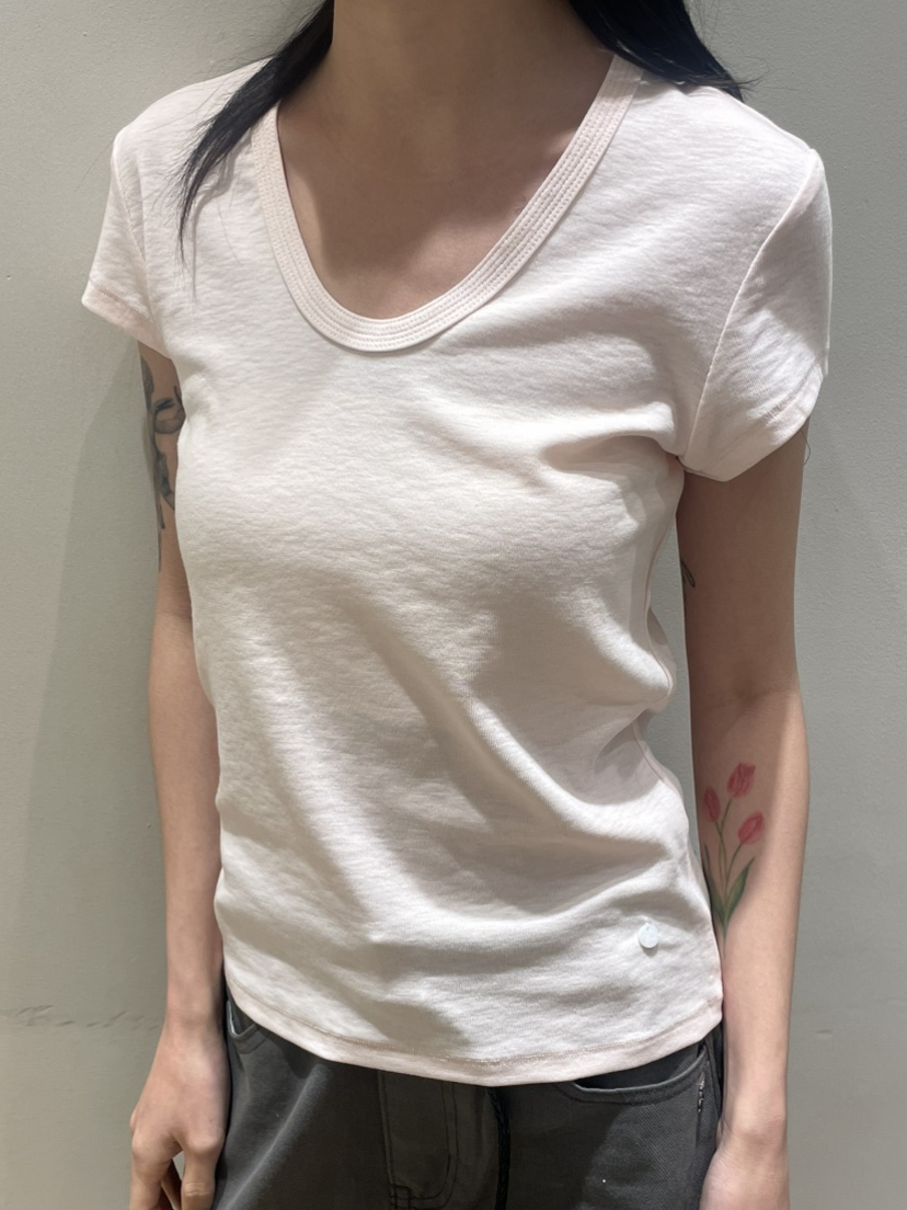 NEOUL東大門實拍韓國女士新品推薦休閑熱賣26夏季時尚T恤NEOUL/ahin雙領標簽T恤圖色2