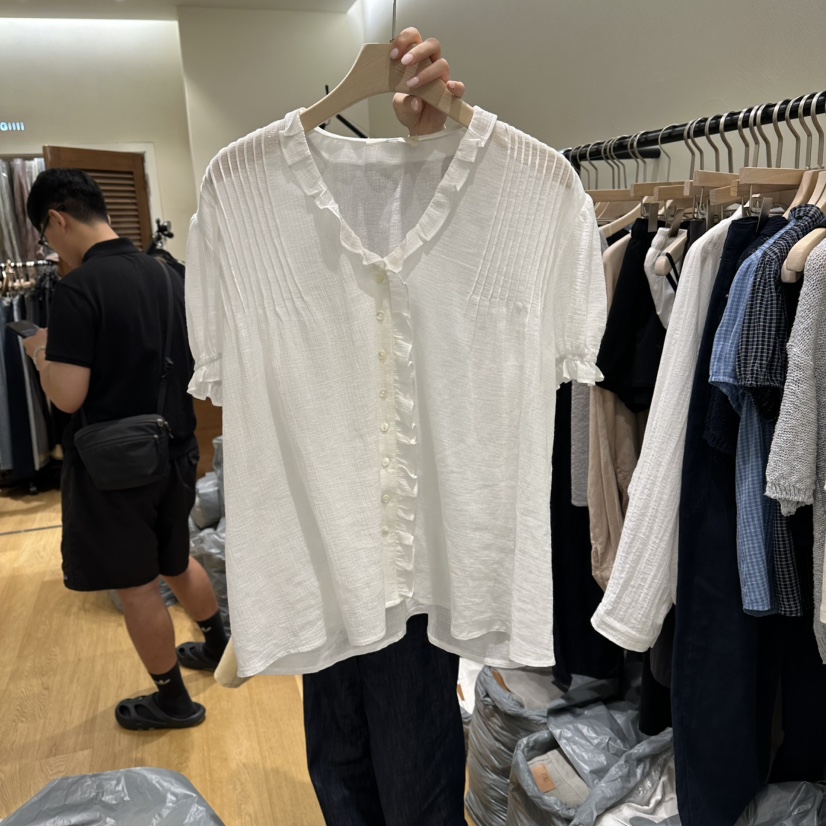 GILLI韓國東大門代購女裝新款熱賣人氣26夏季推薦襯衫蕾絲衫GILLI襯衫/蕾絲衫圖色2