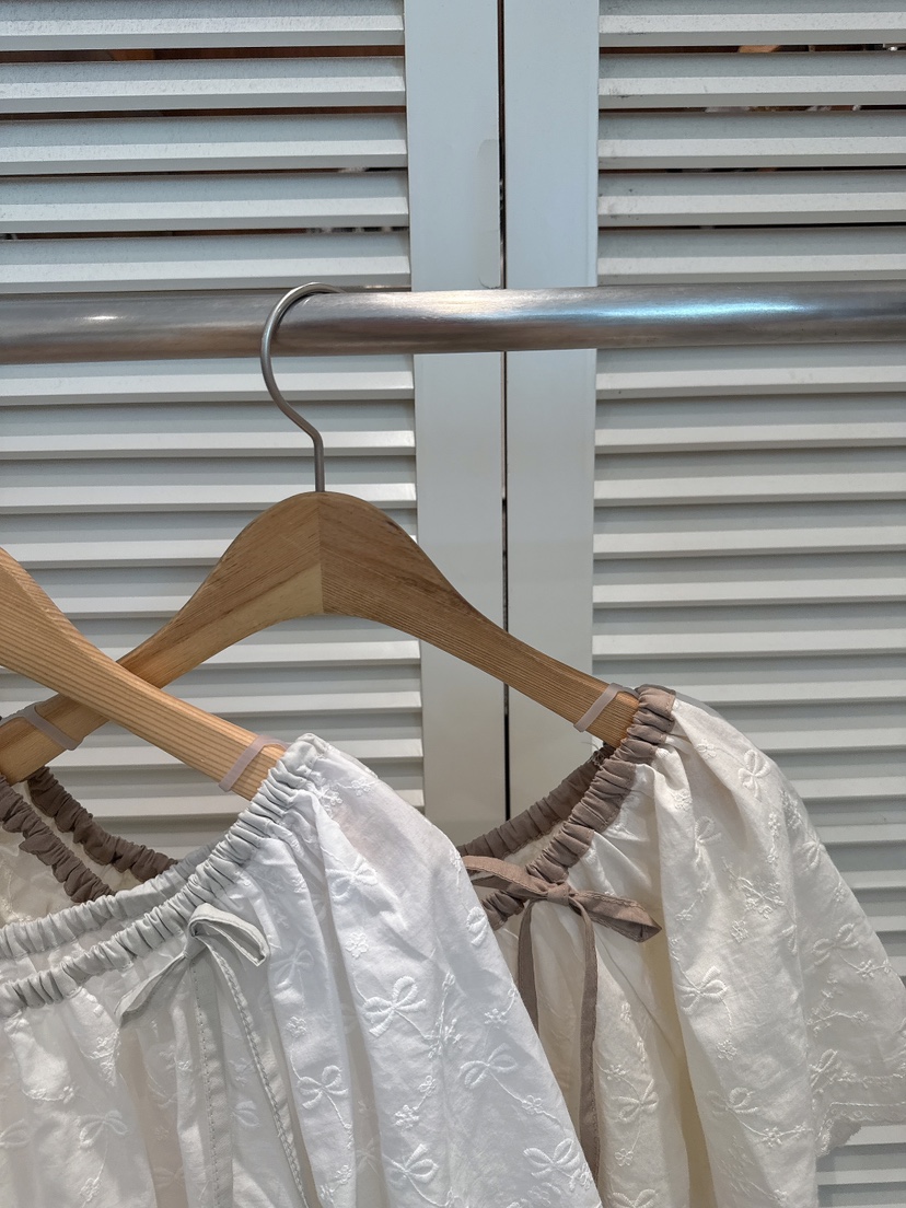 FAVE-L韓國東大門直郵女裝新品休閑推薦26夏季襯衫蕾絲衫刺繡FAVE-L襯衫/蕾絲衫