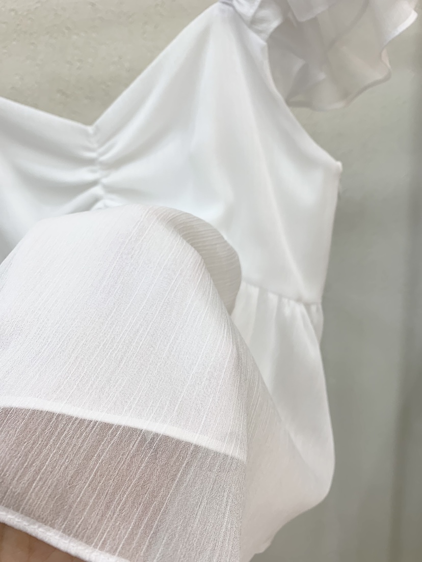 LIGHT AND SALT韓國東大門代購女士新品推薦吊帶背心荷葉邊LIGHT AND SALT吊帶/背心