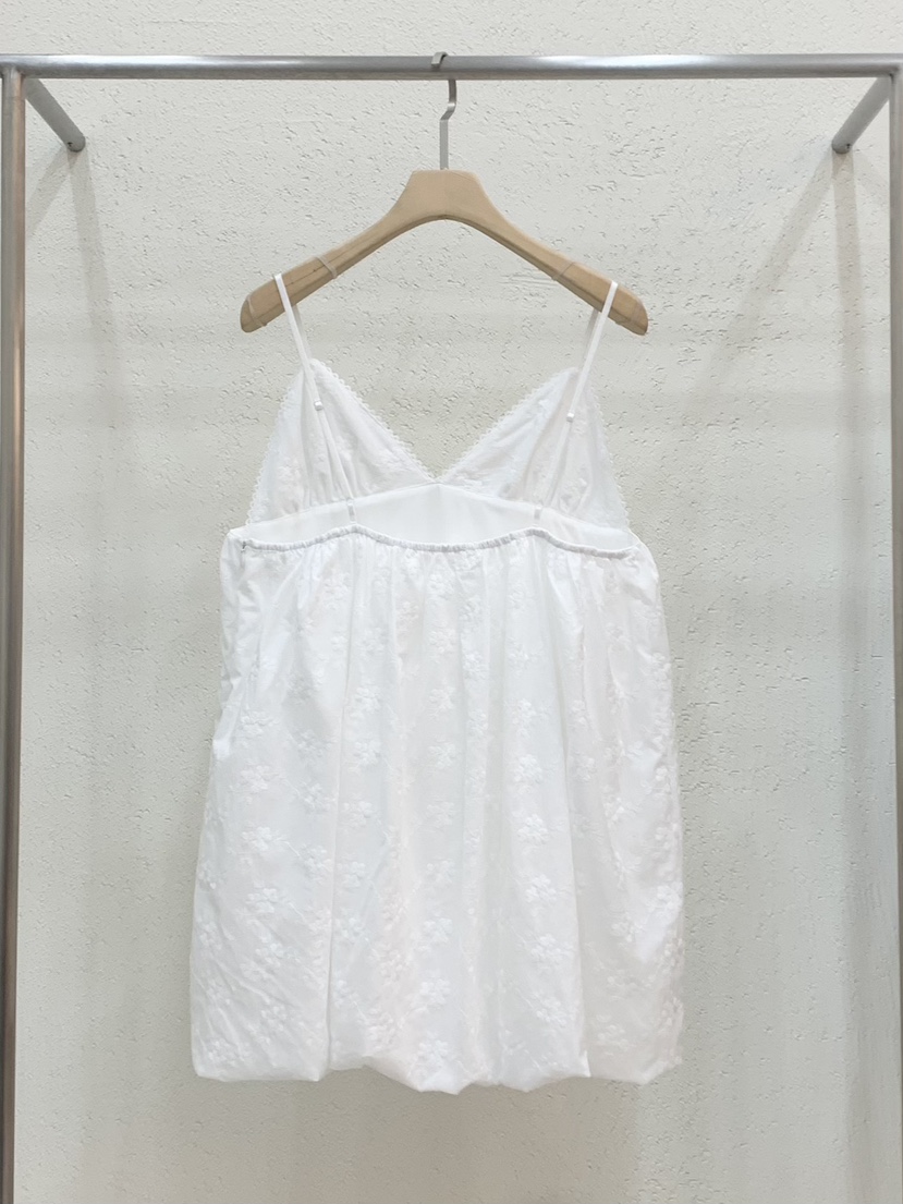 LIGHT AND SALT韓國直郵女裝新品熱賣時尚26夏季連衣裙LIGHT AND SALT連衣裙