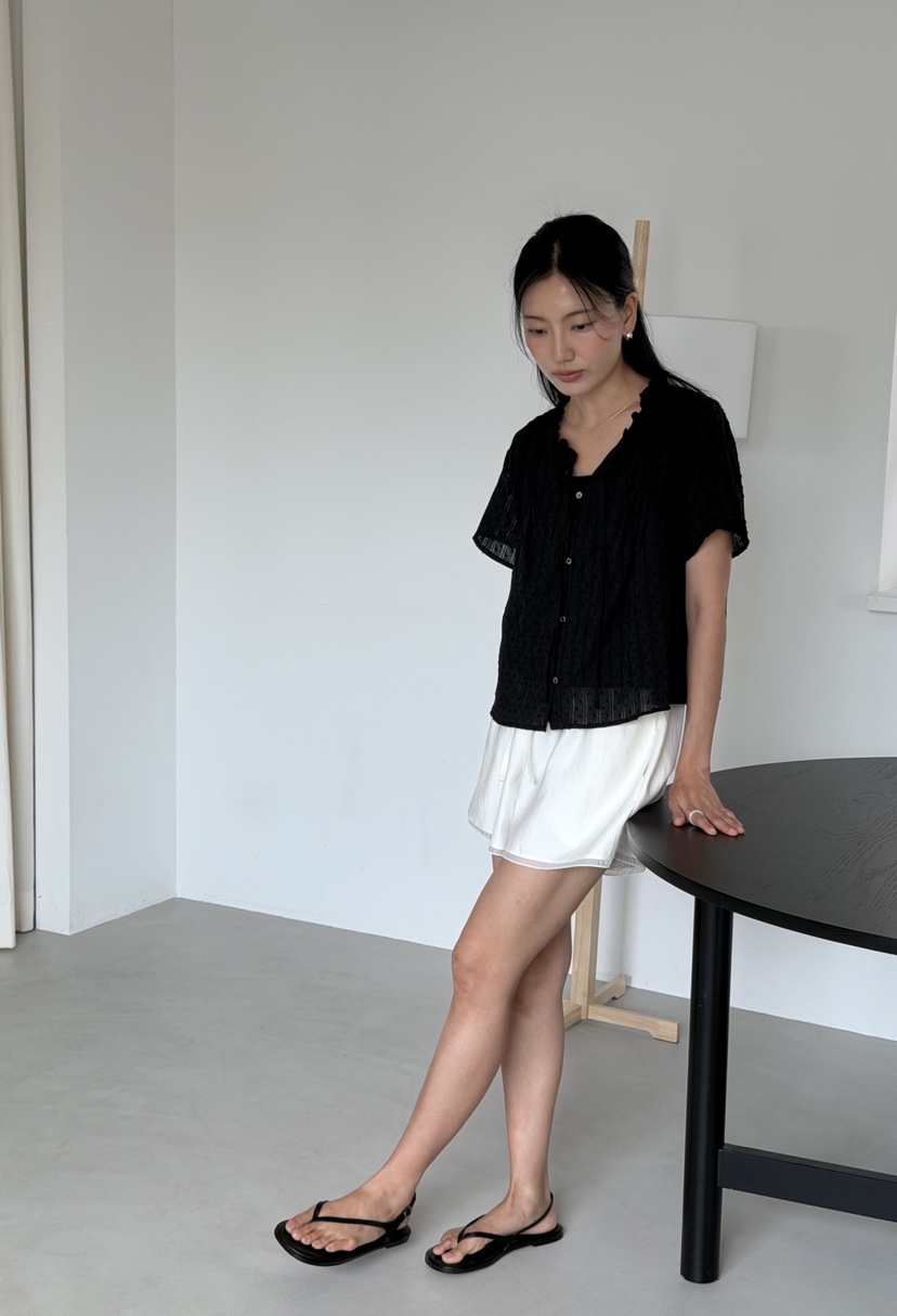 AMY GRACE-A韓國東大門直郵女士新款熱賣時尚襯衫蕾絲衫AMY GRACE襯衫/蕾絲衫
