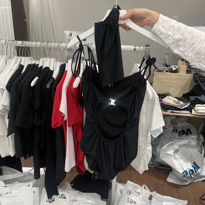 UNDERSTANDING韓國直郵實拍女裝新品休閑推薦人氣熱賣泳裝UNDERSTANDING泳裝