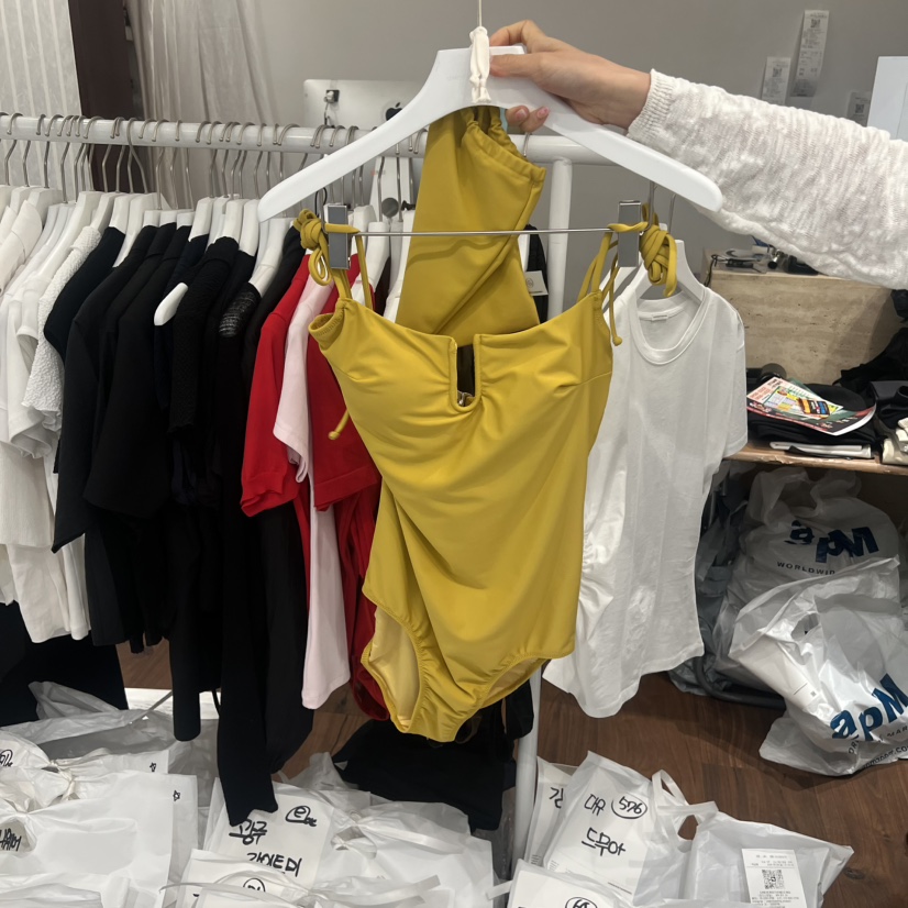 UNDERSTANDING韓國直郵實拍女裝新品休閑推薦人氣熱賣泳裝UNDERSTANDING泳裝圖色2
