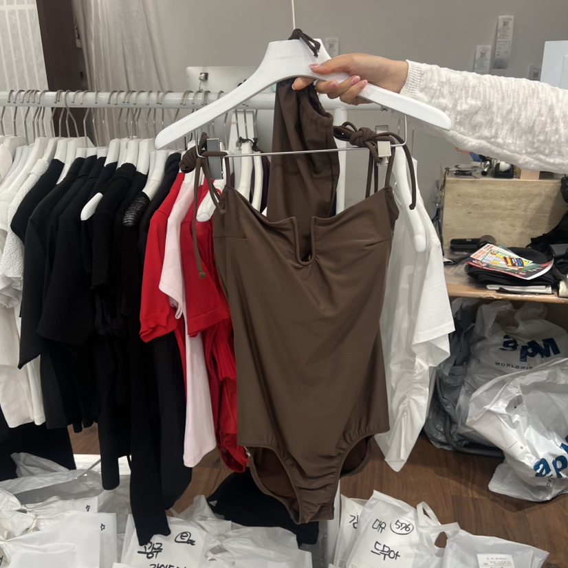 UNDERSTANDING韓國直郵實拍女裝新品休閑推薦人氣熱賣泳裝UNDERSTANDING泳裝圖色3