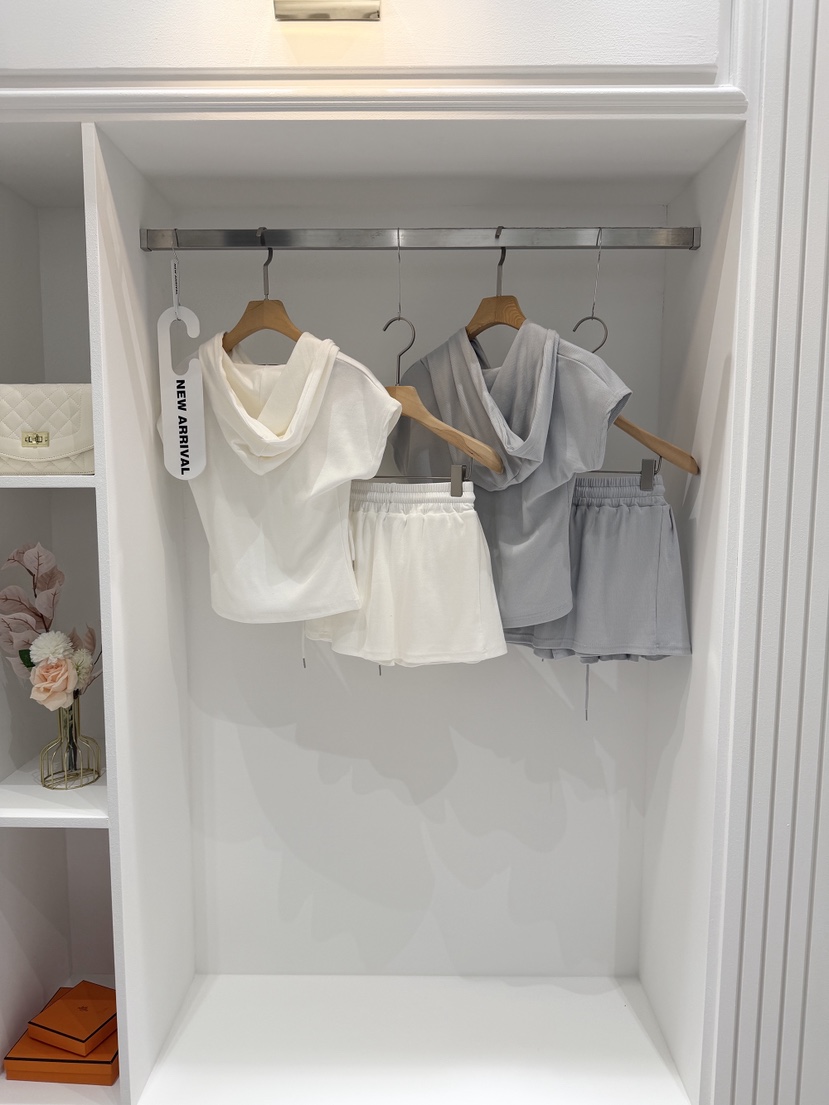 CLOTH東大門實拍韓國女士新款時尚熱賣26夏季套裝珍珠連帽CLOTH套裝