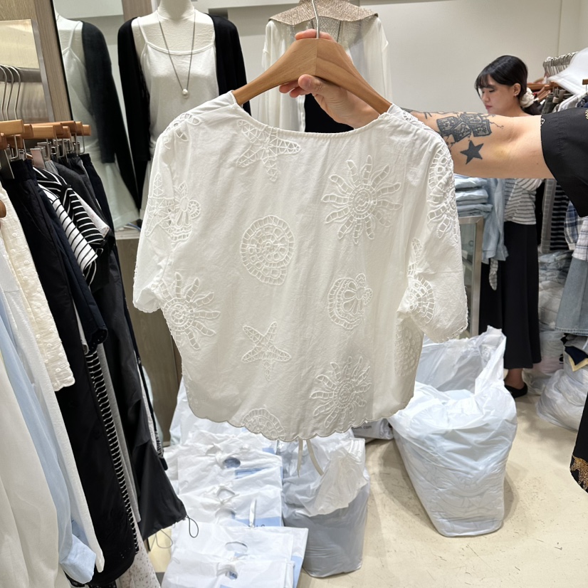 MELO韓國直郵實拍女裝新款26夏季推薦人氣休閑襯衫蕾絲衫MELO襯衫/蕾絲衫
