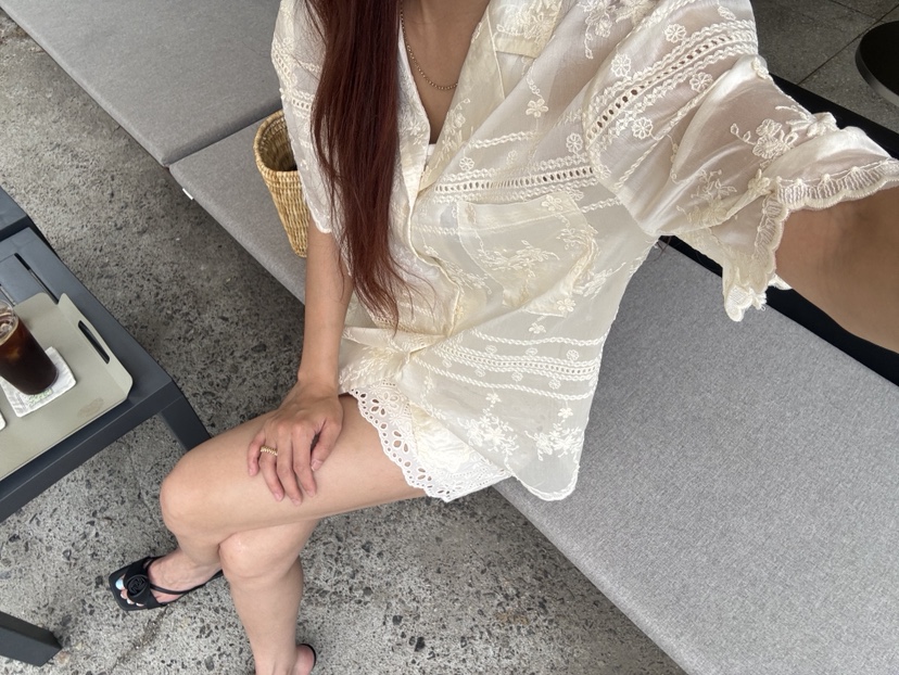 SUNDER MARKET韓國直郵女裝新款熱賣襯衫蕾絲衫天絲刺繡SUNDER MARKET襯衫/蕾絲衫