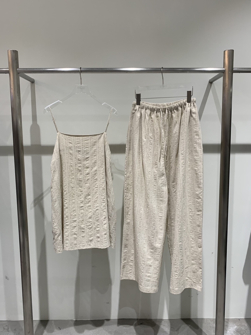 OKIE韓國直郵實拍女裝新品時尚推薦人氣休閑熱賣套裝套裝OKIE套裝圖色1