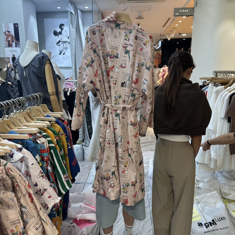 STICK WITH韓國東大門直郵女裝新款人氣襯衫蕾絲衫含腰帶STICK WITH襯衫/蕾絲衫
