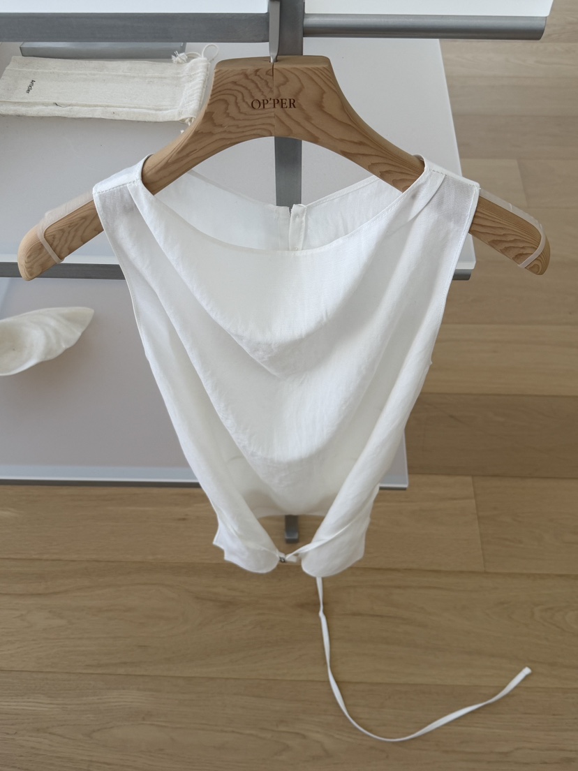 OP PER韓國代購女裝新品人氣職業時尚吊帶背心含腰繩褶皺OPPER-simplebeige吊帶/背心