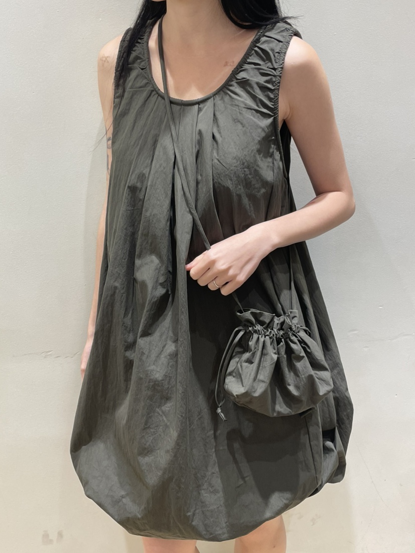 NEOUL東大門實拍女士新品26春夏時尚人氣推薦連衣裙OPS含包NEOUL/ahin雙領標簽連衣裙圖色2