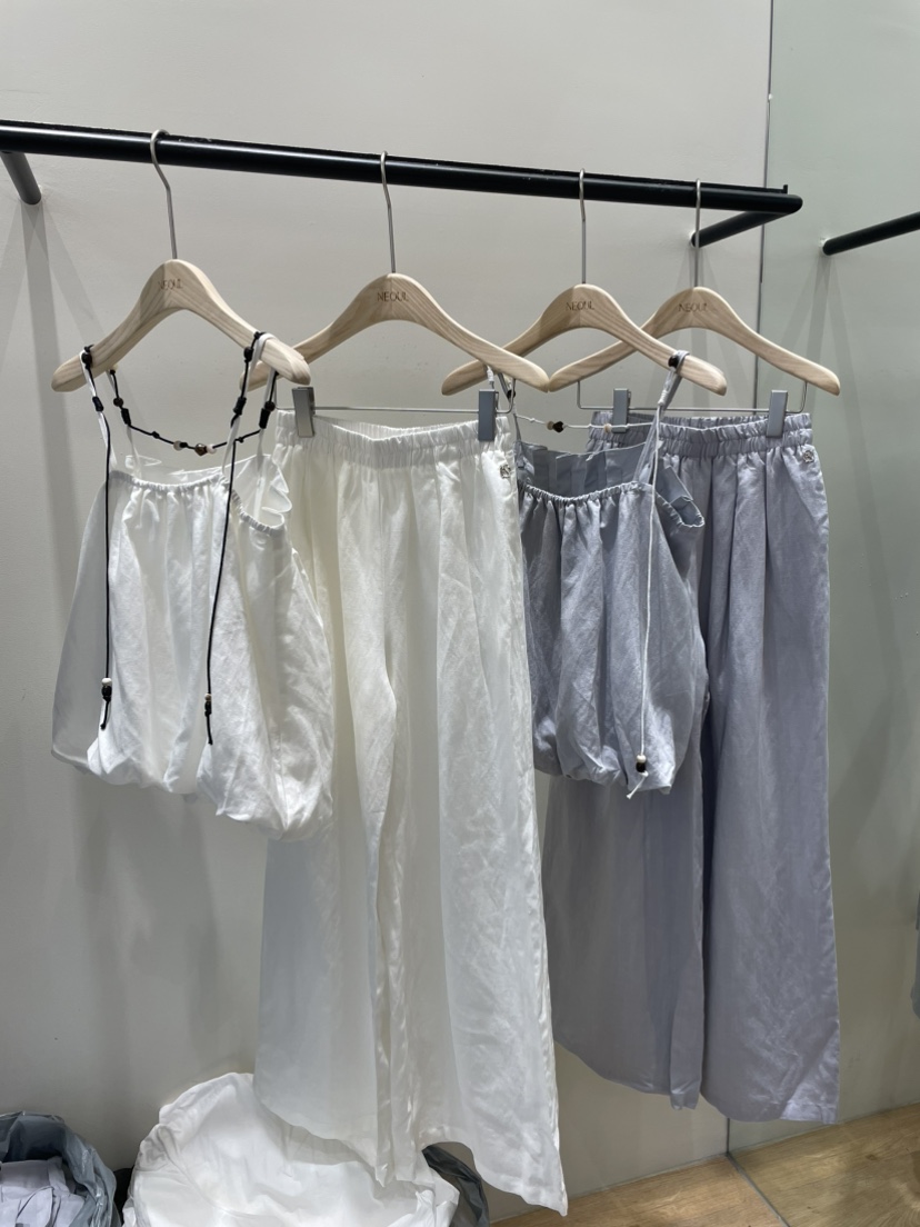 NEOUL東大門直郵女裝新品推薦26春夏真品職業人氣休閑套裝NEOUL/ahin雙領標簽套裝