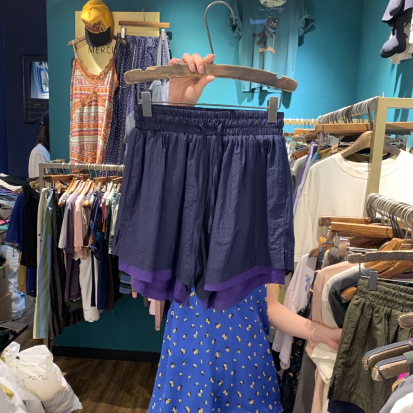MERCI LINDA韓國東大門代購女士新品26夏季熱賣時尚短褲MERCI LINDA短褲圖色2