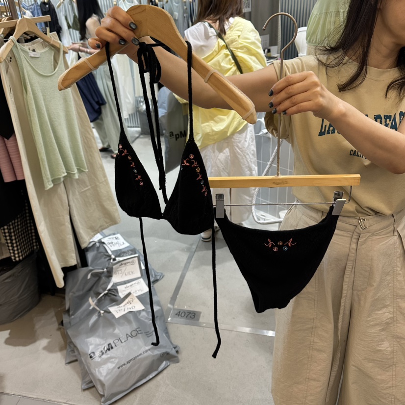ALEGRE韓國直郵女裝新款推薦休閑人氣熱賣時尚26夏季泳裝ALEGRE泳裝圖色1
