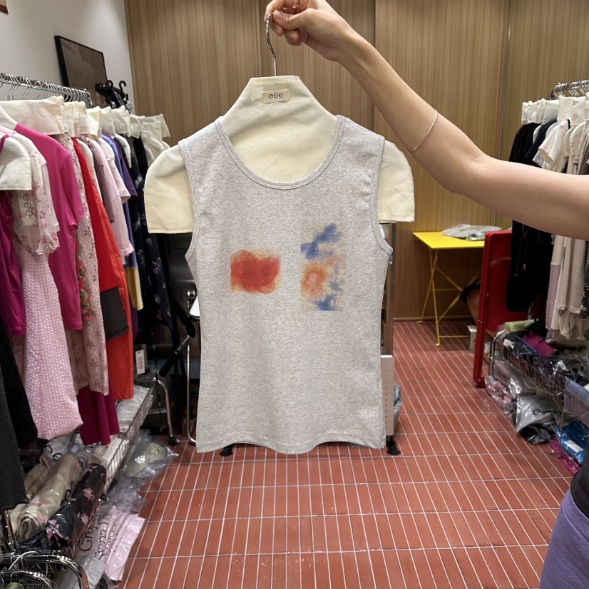 EEE韓國直郵女裝新款人氣時尚休閑熱賣推薦26夏季吊帶背心無袖EEE吊帶/背心圖色2