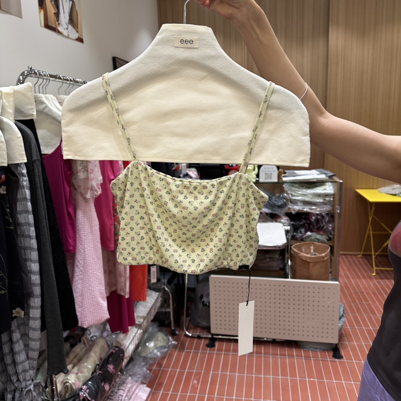 EEE東大門代購女裝新款熱賣人氣職業真品休閑26春夏吊帶背心EEE吊帶/背心圖色2