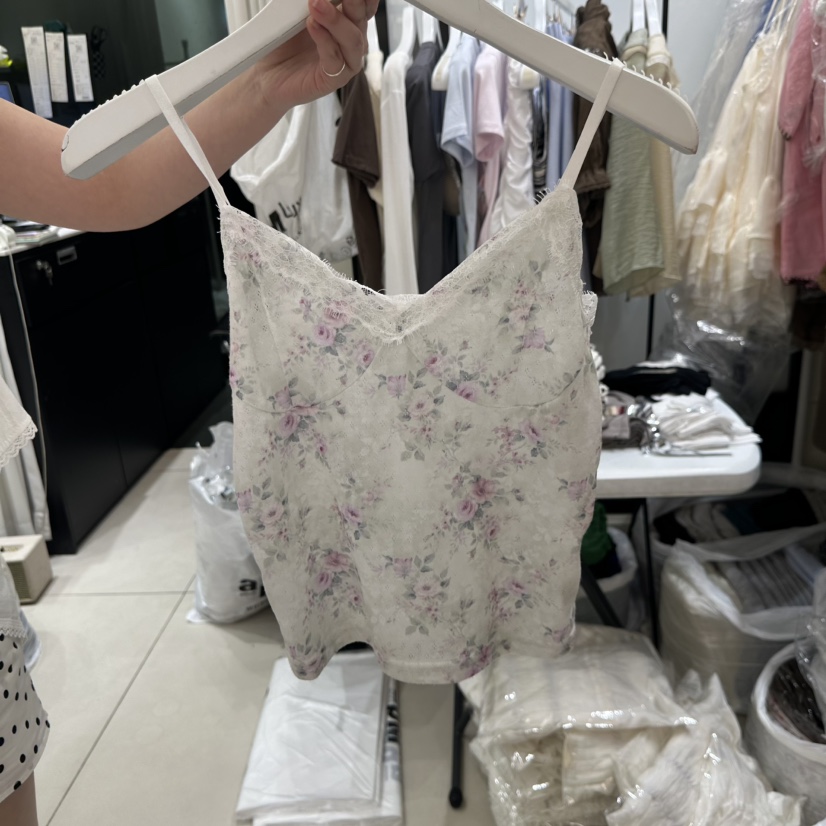 EGG IS東大門實拍韓國女士新款推薦吊帶背心不含項鏈花朵無袖EGG IS吊帶/背心圖色1